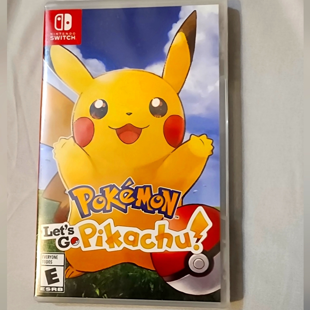 Nintendo Switch Game - Pokemon -Let's Go Pikachu